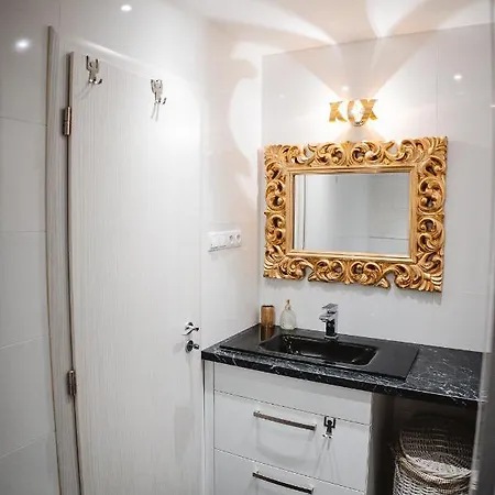 Ah Luxury Galerka 아파트 *